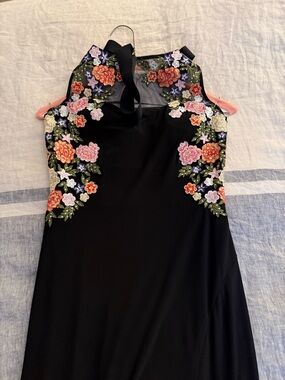 Black Floral Embroidered Sleeveless Dress
